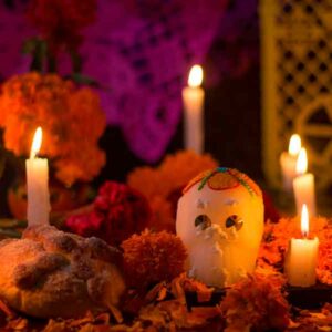 gastan más de 600 pesos para la colocación de ofrenda