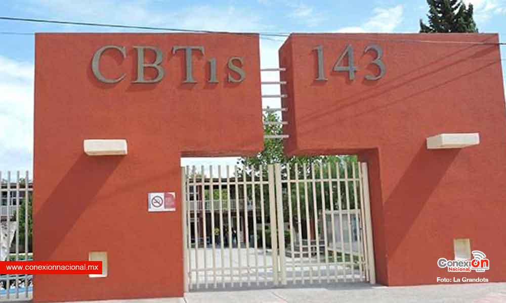 Alumna del CBTis 143 denunció acoso sexual por parte de maestro; compañeros se manifiestan