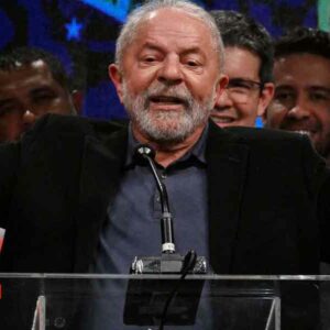 Apretado triunfo de Lula para la presidencia de Brasil, van a segunda vuelta