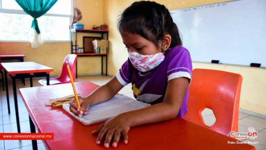 Voluntario el uso de cubrebocas en escuelas de Michoacán