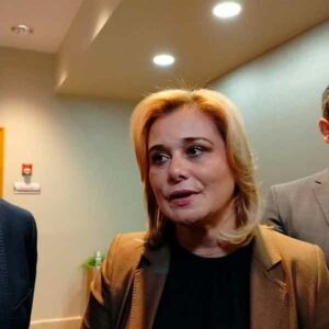 Nada que esconder, dice Maru Campos