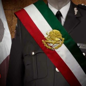 Segob abre la puerta para que un militar sea presidente