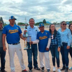 Termina Liga Municipal de Béisbol en La Cruz