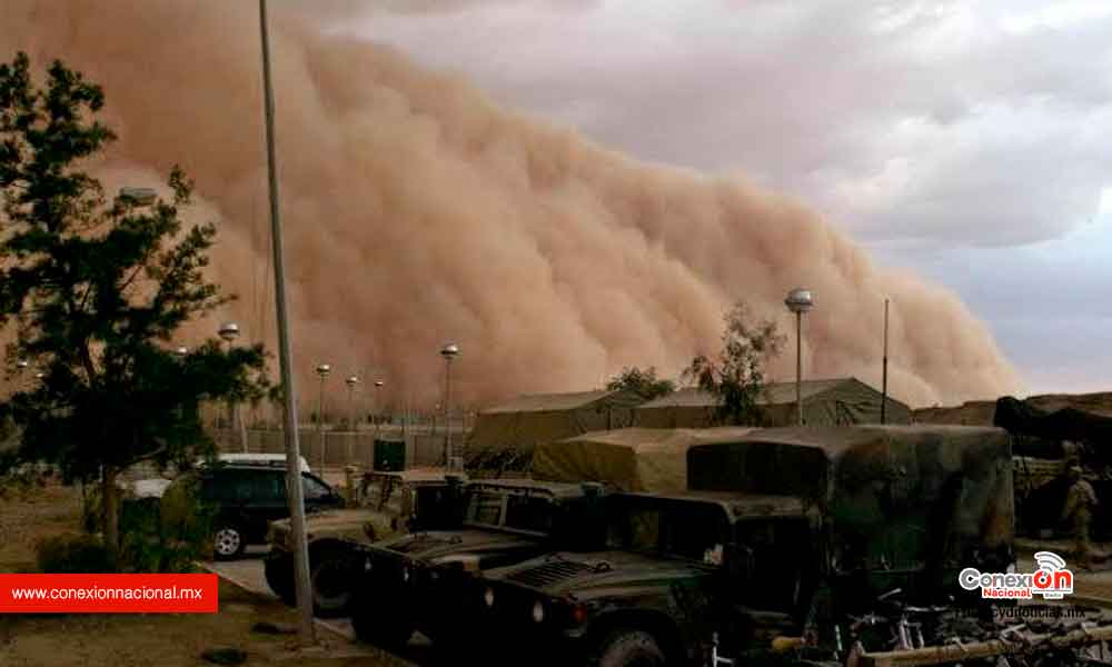 ¿Pero qué rayos? Tormenta de arena ensombrece la ciudad de Mexicali.