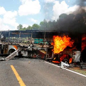 60 unidades de transporte de pasajeros han sido quemadas en Michoacán