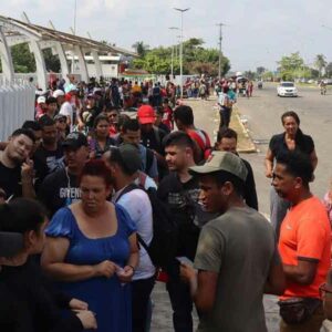 Disuelven caravana migrante