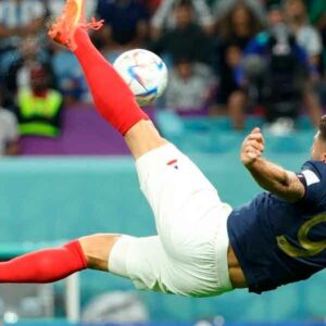 Francia logra remontar y golear a Australia