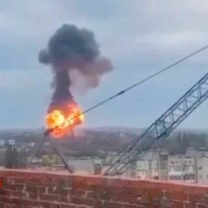 Reportan bombardeos en Kiev y varias ciudades de Ucrania