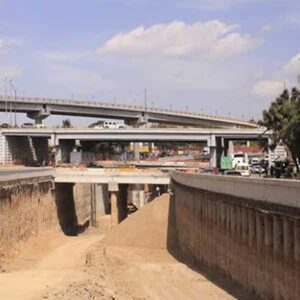 Caen ventas por obras inconclusas en Morelia