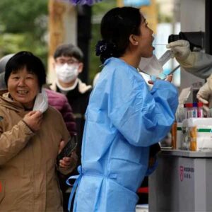 China “suavizó” restricciones vs el Covid por protestas y se dispararon contagios y muertes