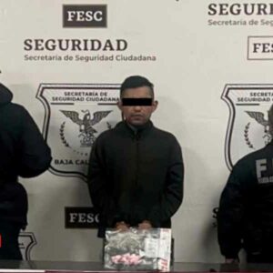 Detiene FESC a seis personas con metanfetamina