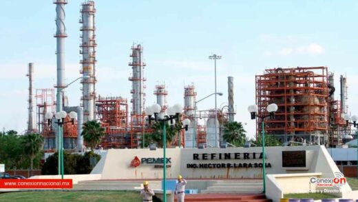 Fuga de gas en refinería de Cadereyta deja 7 trabajadores intoxicados