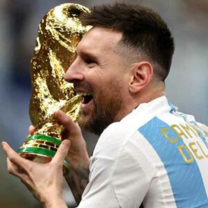 Messi iguala a Dani Alves