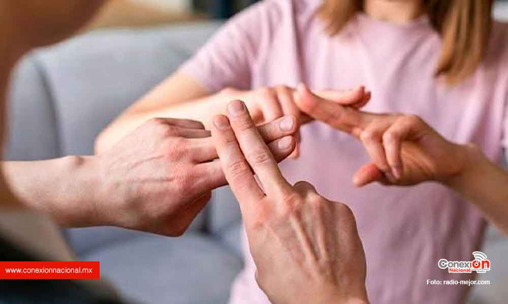 SEE a docentes en lengua de señas mexicanas