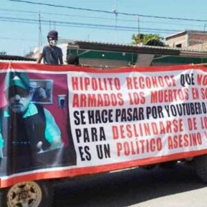 Realizan marcha contra Hipólito Mora en La Ruana
