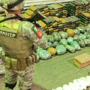 Asegura el ejército más de 24 kilos de cristal