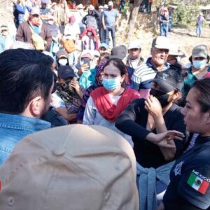 Habitantes de Tecpan de Galeana y Petatlán se enfrentan con la Familia Michoacana