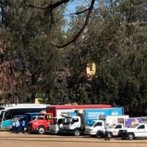 Normalistas de Tamazulápam secuestran camiones