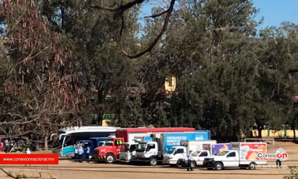 Normalistas de Tamazulápam secuestran camiones