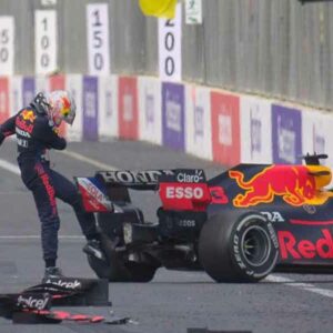 Verstappen critica el rendimiento del RB18