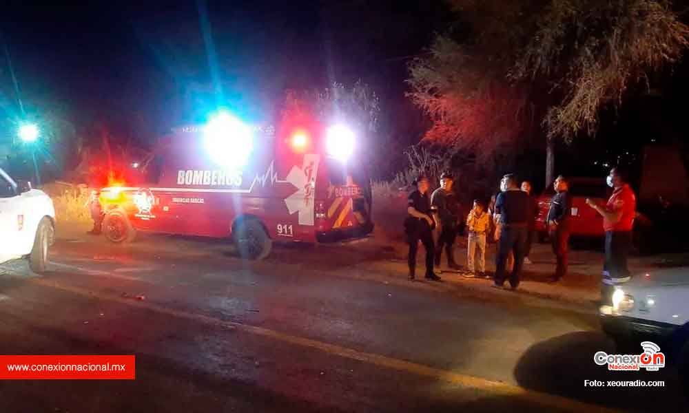 Choque deja una motociclista lesionada