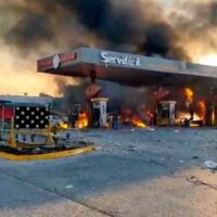 Explosión de pipa en gasolinera de Tula