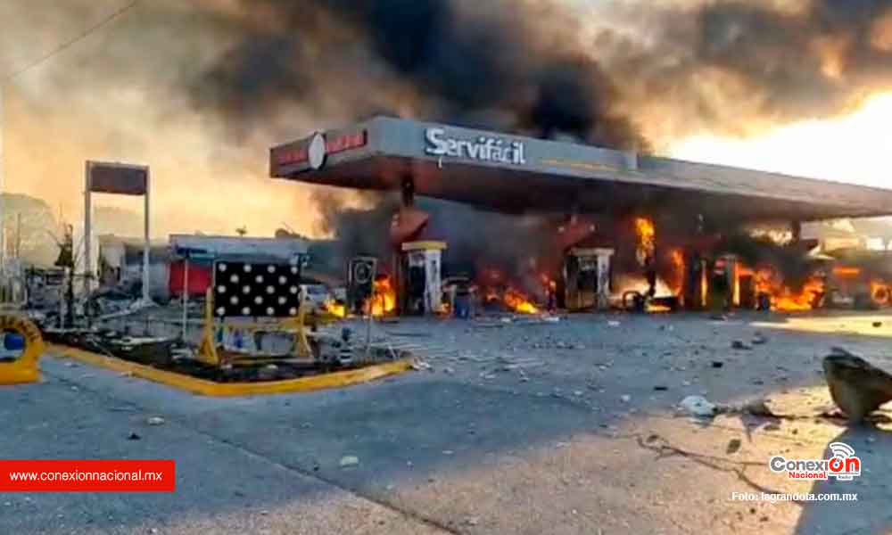 Explosión de pipa en gasolinera de Tula