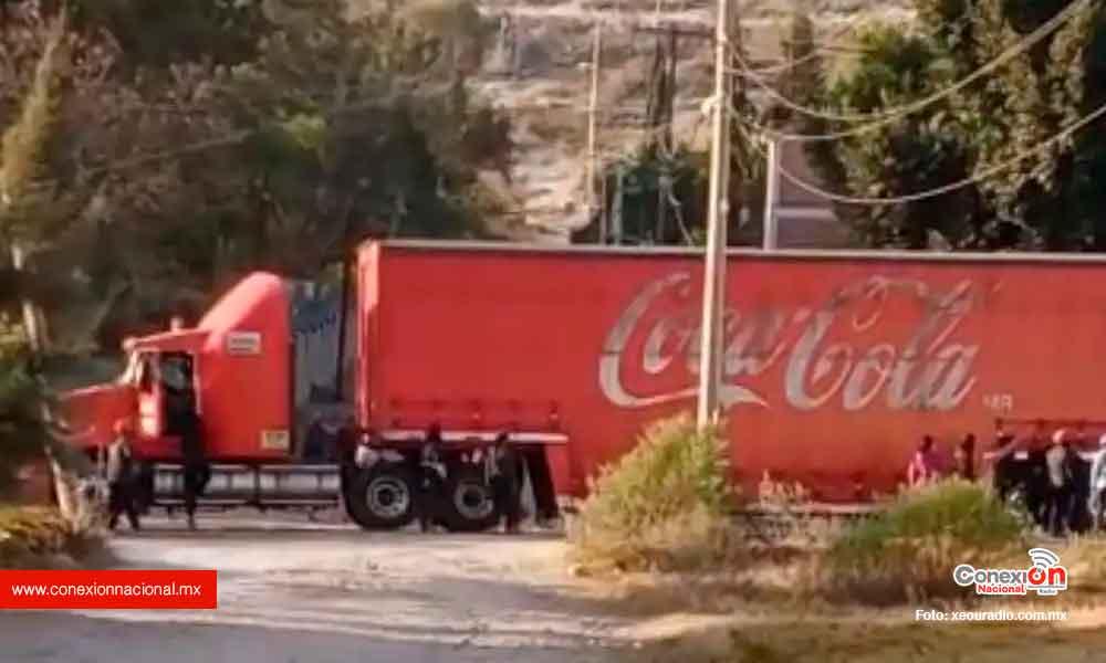 Normalistas de Tamazulápam roban productos