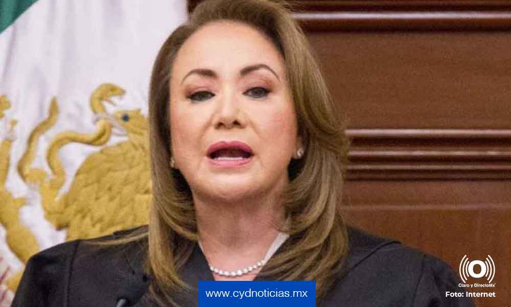 Con un amparo, Yasmin Esquivel congela la investigación de la UNAM sobre el plagio de su tesis
