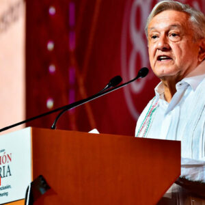 No habrá cambios de reglas para operación de bancos en México: AMLO