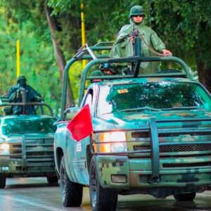 En la Huacana detuvieron a 5 civiles armados, bloqueos en Aguililla y pánico en Tuzantla