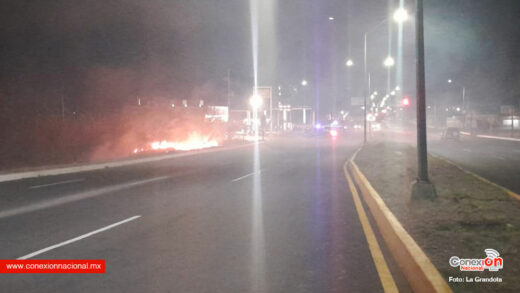 Incendio cerca de gasolinera en Camargo moviliza a cuerpos de emergencia