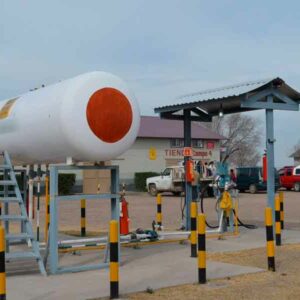 10 gasolineras respetan precio máximo