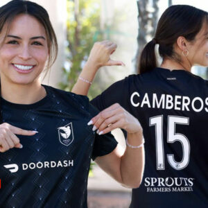 Es oficial, Scarlett Camberos ya se puso la camiseta del Angel City y agradeció a la afición