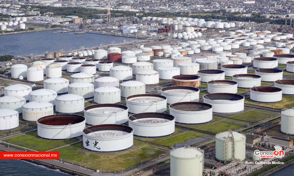 Cae precio del petróleo por debajo de los 70 dólares por barril