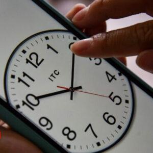 Dispositivos móviles adelantan una hora por «horario de verano»