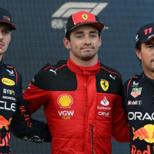 Ferrari logra de nuevo la Pole en Bakú, Verstappen y Checo saldrán segundo y tercero