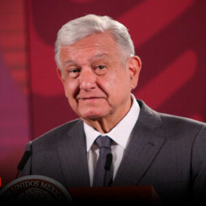 El Presidente AMLO tiene fiebre, está cansado y en recuperación